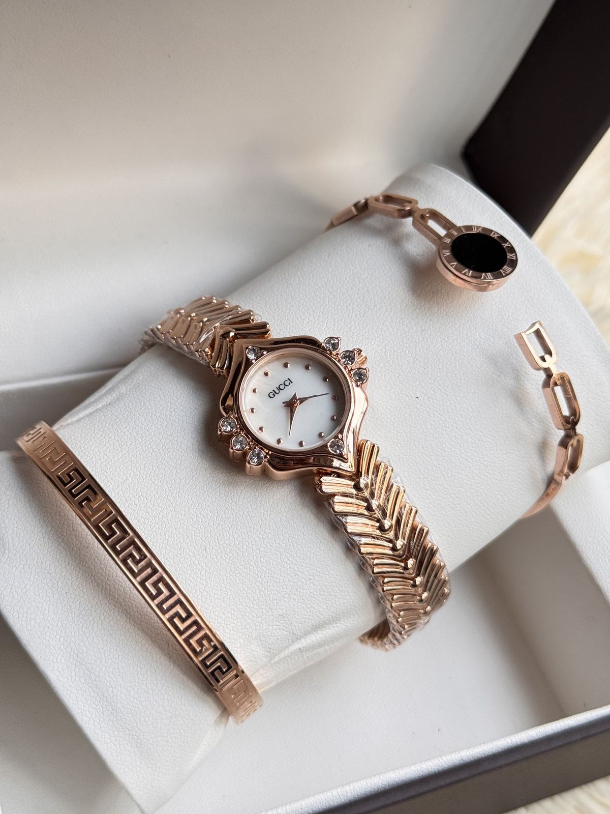 💎 GUCCII Rose Gold Women’s Luxury Watch & Bracelet Gift Set