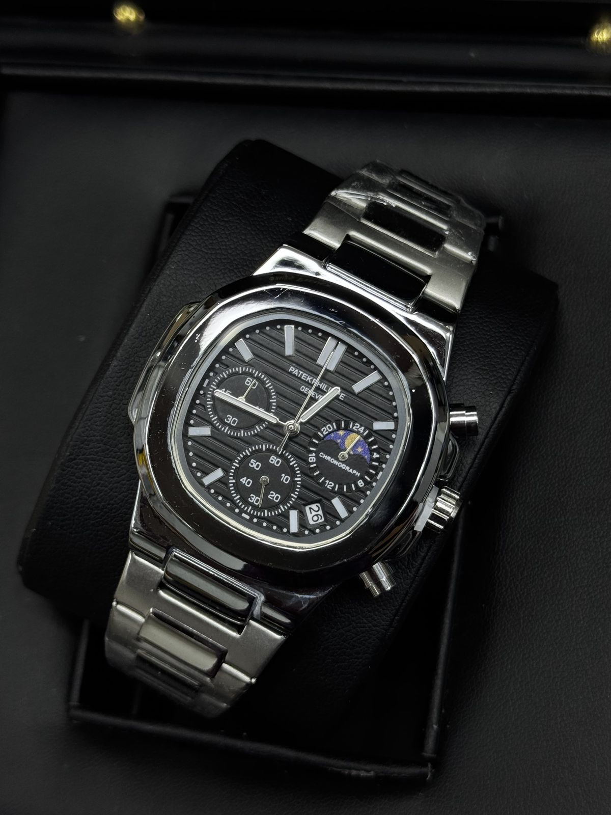 ⌚ Patekk Philippee Nautilus–Style Chronograph Watch – Black Dial