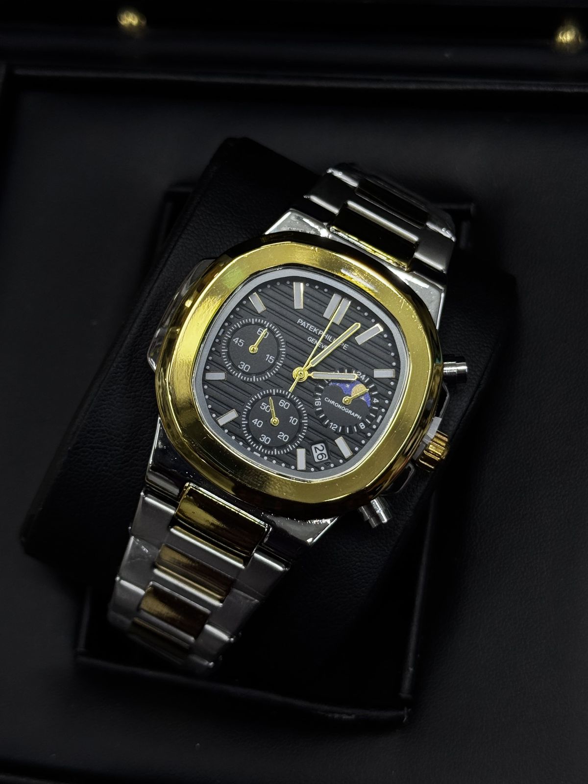 ⌚ Patekk Philippee Nautilus–Style Chronograph Watch – Black Dial & Gold Bezel