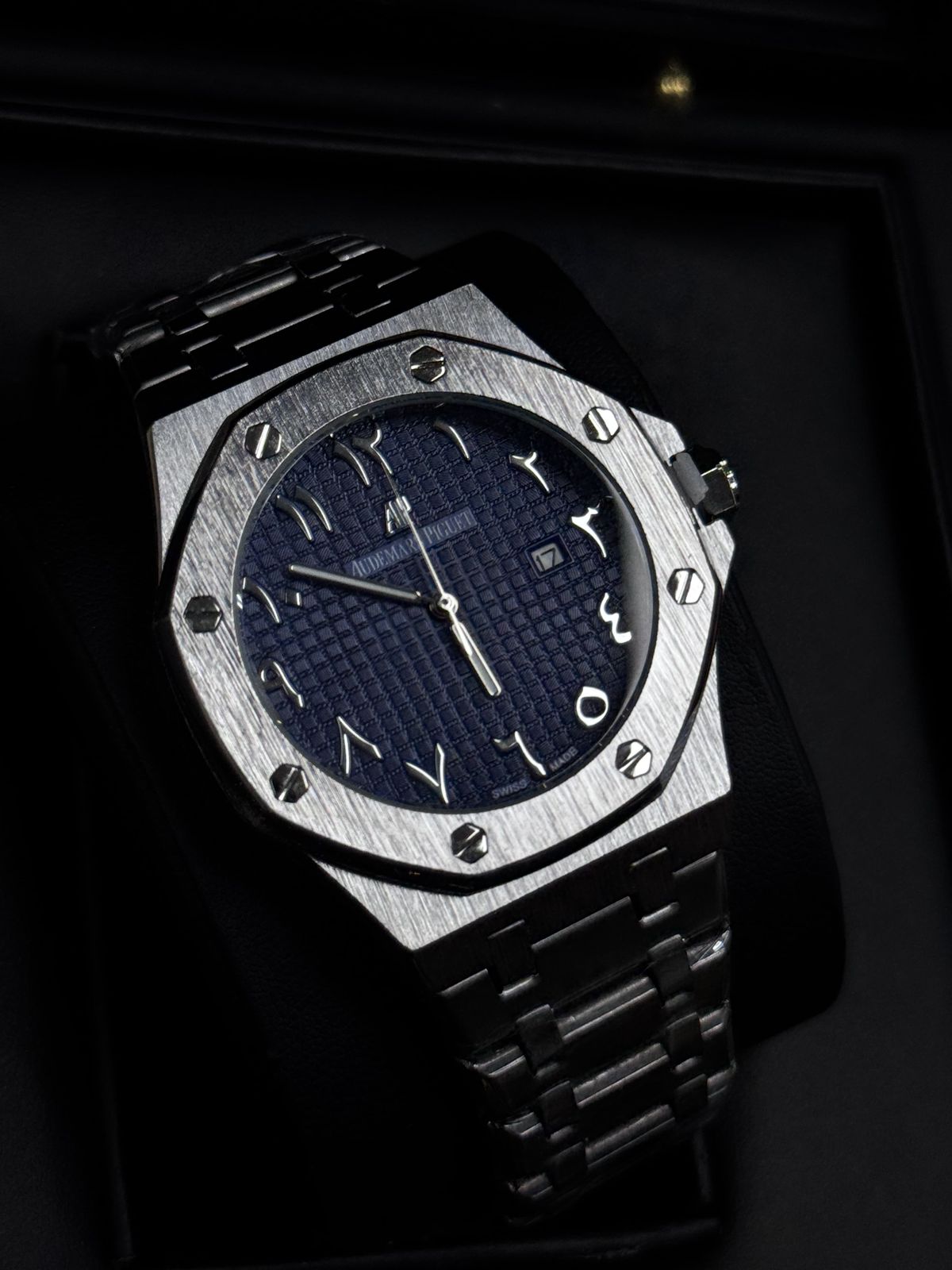 ⌚ Audemarss Piguet Royal Oak–Style Watch – Blue Dial (Men’s)