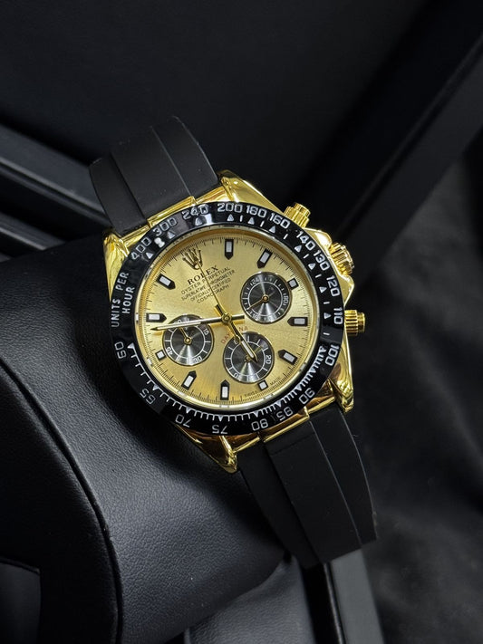 ⌚ Rolexx Daytona Style Gold Chronograph Watch – Black Rubber Strap (Men’s)